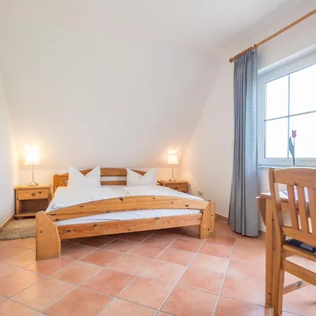 Kapitaenshaus Kittler - Grosse Freiheit - Dhh Wiek auf Rügen